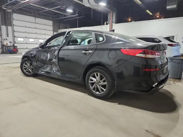 5XXGT4L37KG307332 2019 KIA OPTIMA - Image 2
