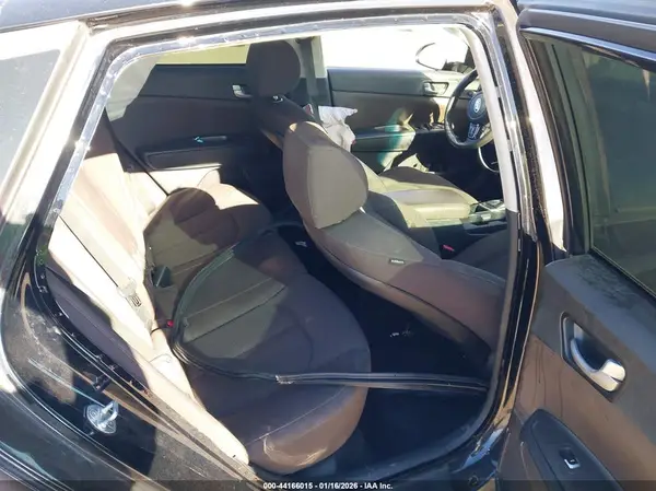 5XXGT4L37KG308951 2019 KIA OPTIMA - Image 8