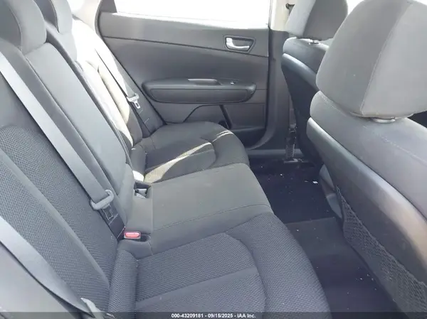 5XXGT4L37KG317066 2019 KIA OPTIMA - Image 8