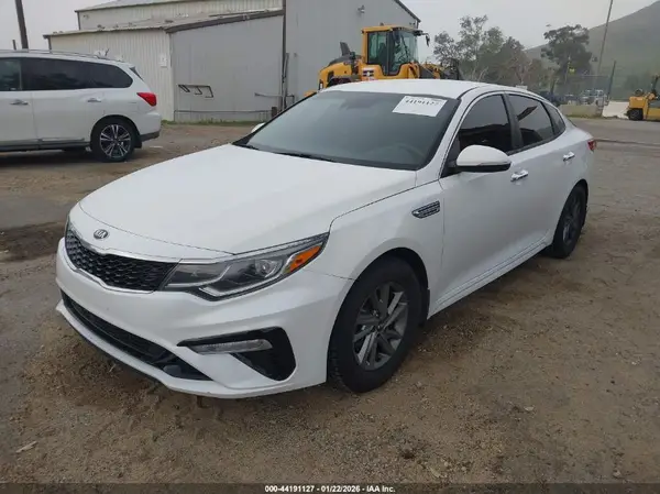 5XXGT4L37KG318976 2019 KIA OPTIMA - Image 2