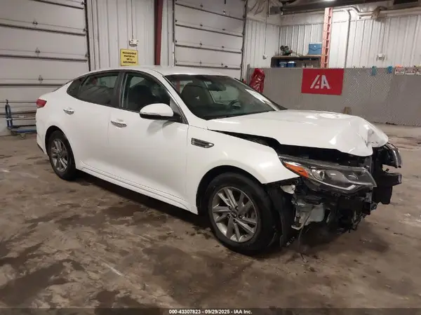 5XXGT4L37KG321036 2019 KIA OPTIMA - Image 1