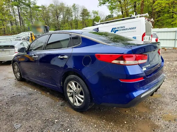 5XXGT4L37KG324616 2019 KIA OPTIMA - Image 2