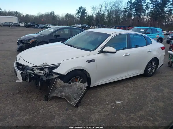 5XXGT4L37KG326172 2019 KIA OPTIMA - Image 2