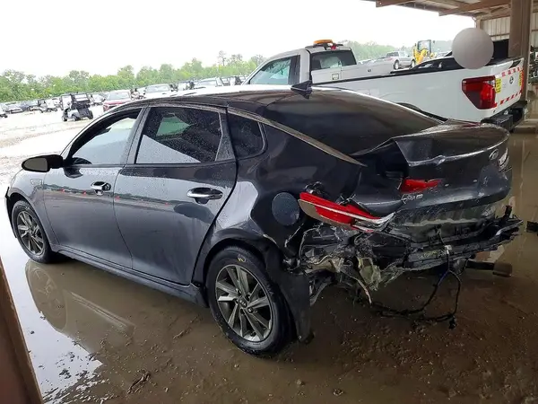 5XXGT4L37KG328438 2019 KIA OPTIMA - Image 2