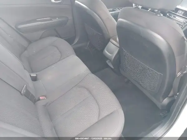 5XXGT4L37KG339472 2019 KIA OPTIMA - Image 8