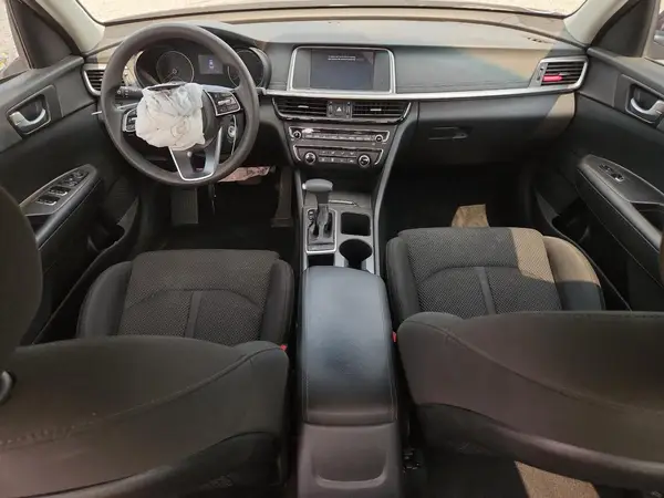 5XXGT4L37KG347927 2019 KIA OPTIMA - Image 8