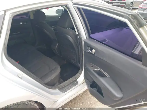 5XXGT4L37KG349368 2019 KIA OPTIMA - Image 8