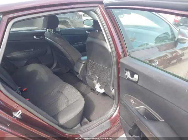 5XXGT4L37KG357048 2019 KIA OPTIMA - Image 8