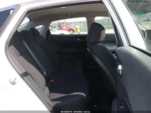 5XXGT4L37KG358233 2019 KIA OPTIMA - Image 8