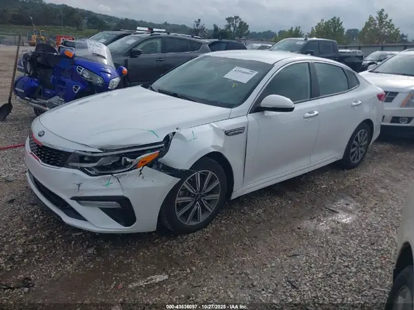 5XXGT4L37KG359415 2019 KIA OPTIMA - Image 2