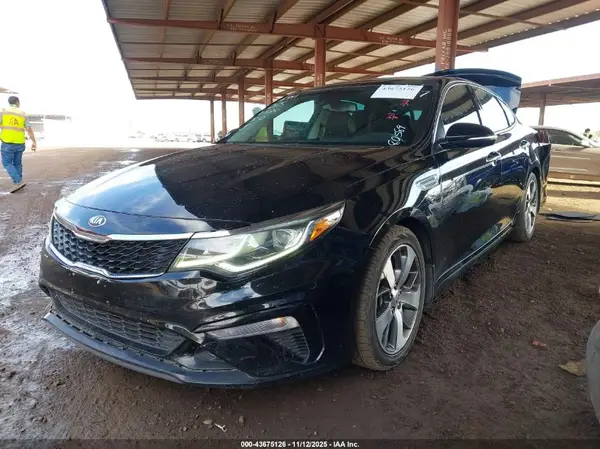 5XXGT4L37KG359477 2019 KIA OPTIMA - Image 2