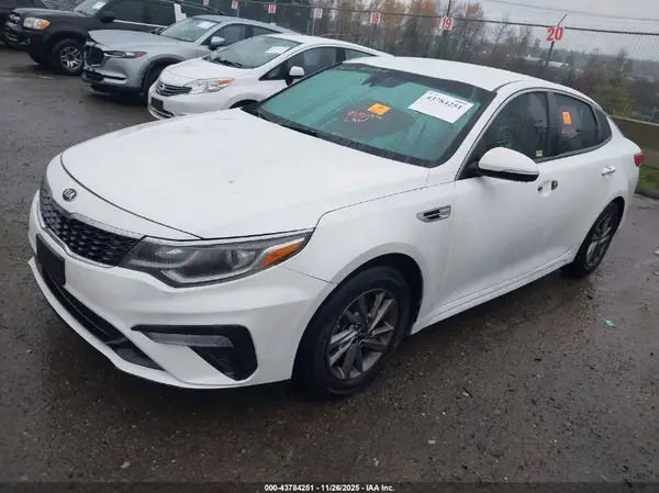 5XXGT4L37KG359947 2019 KIA OPTIMA - Image 2