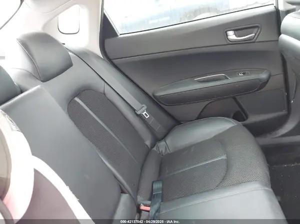 5XXGT4L37KG361231 2019 KIA OPTIMA - Image 8