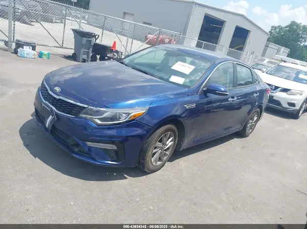 5XXGT4L37KG365117 2019 KIA OPTIMA - Image 2