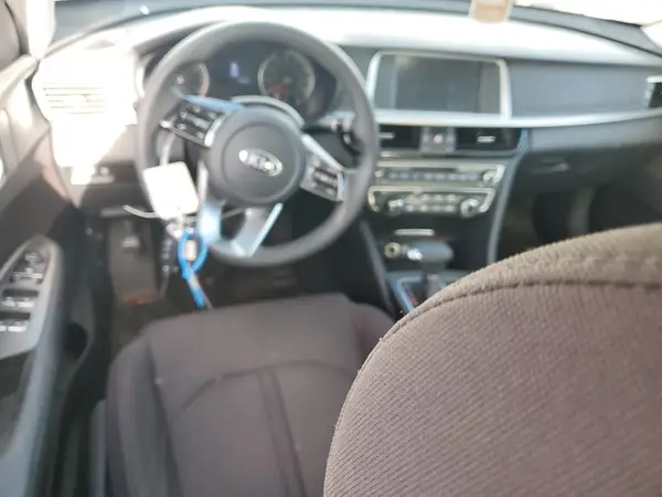 5XXGT4L37KG365201 2019 KIA OPTIMA - Image 8