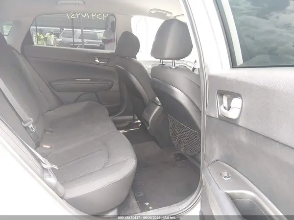 5XXGT4L37KG365604 2019 KIA OPTIMA - Image 8