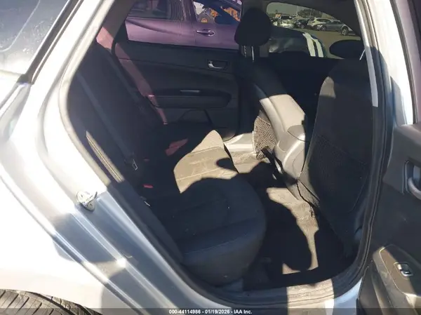 5XXGT4L37KG365697 2019 KIA OPTIMA - Image 8