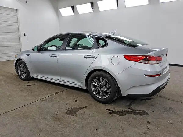 5XXGT4L37KG366803 2019 KIA OPTIMA - Image 2