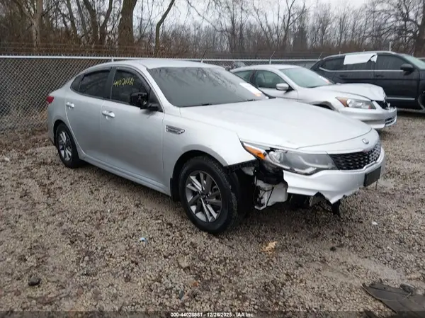 5XXGT4L37KG369328 2019 KIA OPTIMA - Image 1