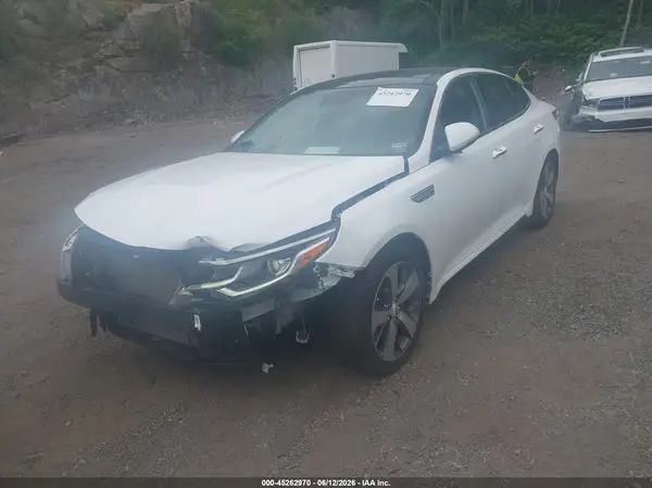 5XXGT4L37KG369717 2019 KIA OPTIMA - Image 2