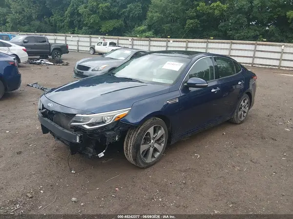 5XXGT4L37KG369975 2019 KIA OPTIMA - Image 2