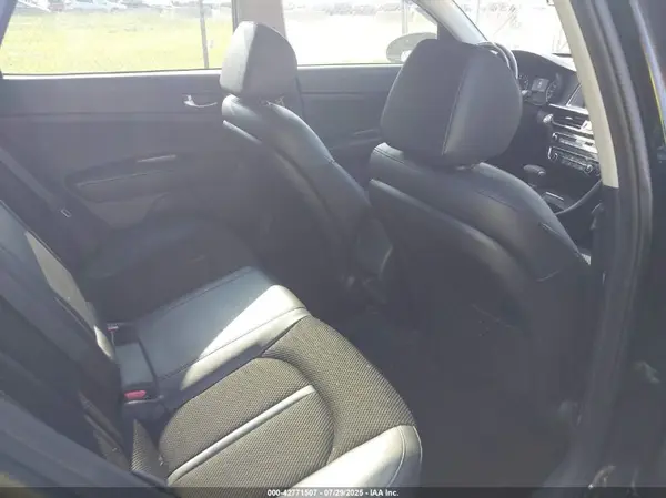 5XXGT4L37KG375548 2019 KIA OPTIMA - Image 8