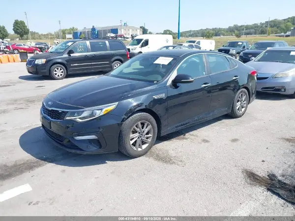 5XXGT4L37KG378286 2019 KIA OPTIMA - Image 2