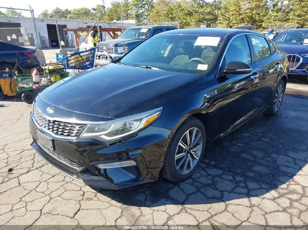 5XXGT4L37KG379437 2019 KIA OPTIMA - Image 2
