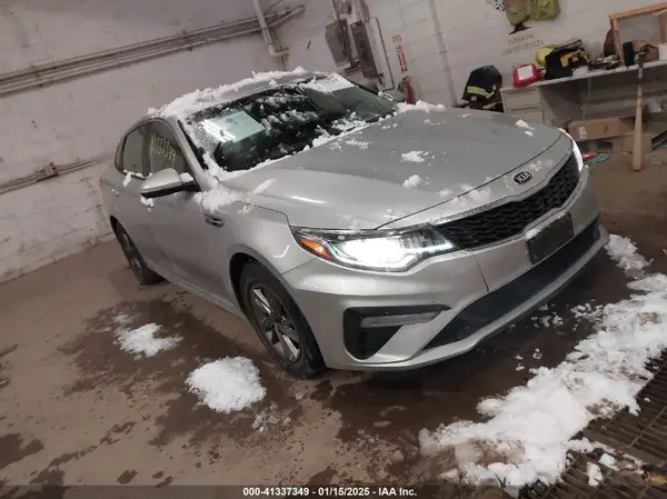 5XXGT4L37LG381951 2020 KIA OPTIMA - Image 1