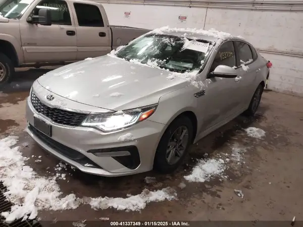 5XXGT4L37LG381951 2020 KIA OPTIMA - Image 2