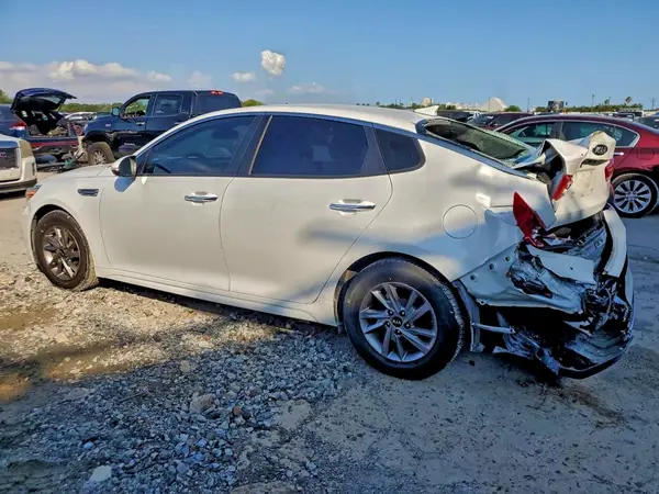 5XXGT4L37LG385630 2020 KIA OPTIMA - Image 2