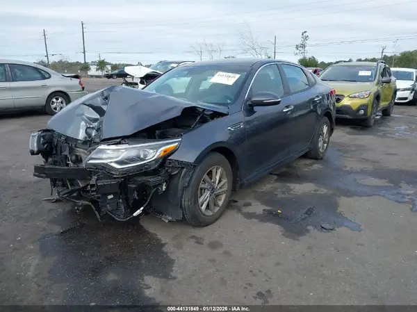 5XXGT4L37LG386101 2020 KIA OPTIMA - Image 2