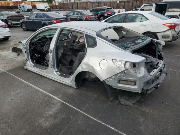 5XXGT4L37LG386521 2020 KIA OPTIMA - Image 2