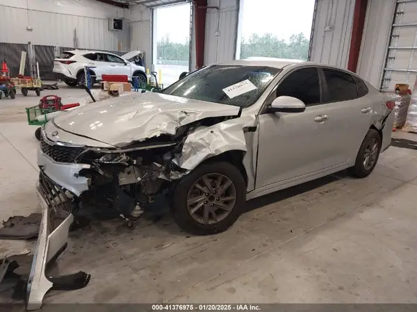 5XXGT4L37LG391573 2020 KIA OPTIMA - Image 2