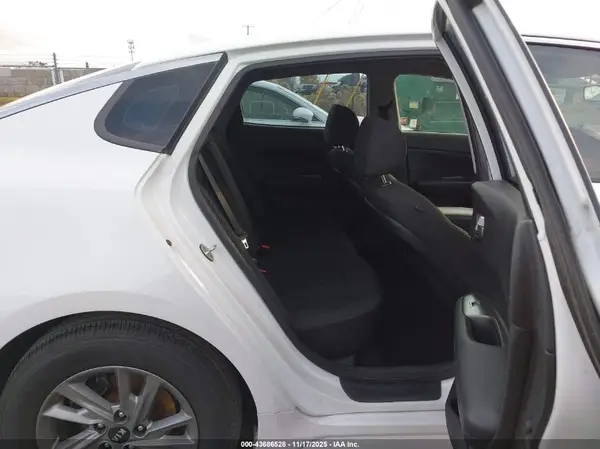 5XXGT4L37LG392786 2020 KIA OPTIMA - Image 8