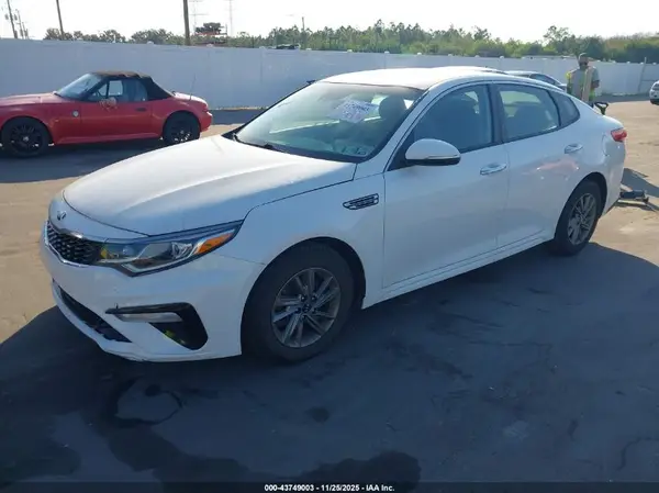5XXGT4L37LG400305 2020 KIA OPTIMA - Image 2