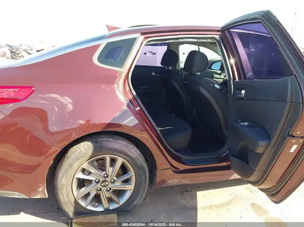 5XXGT4L37LG400417 2020 KIA OPTIMA - Image 8
