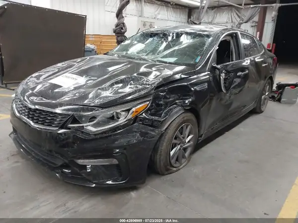 5XXGT4L37LG401647 2020 KIA OPTIMA - Image 2