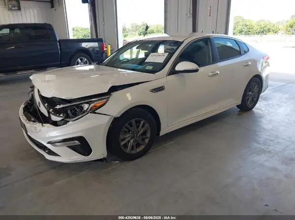 5XXGT4L37LG402426 2020 KIA OPTIMA - Image 2
