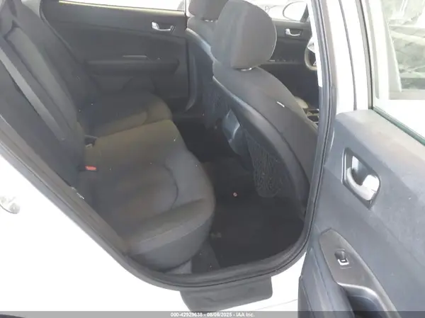 5XXGT4L37LG402426 2020 KIA OPTIMA - Image 8