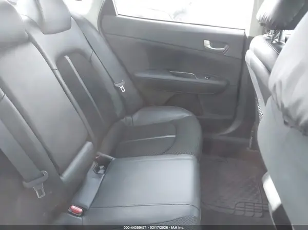 5XXGT4L37LG405570 2020 KIA OPTIMA - Image 8