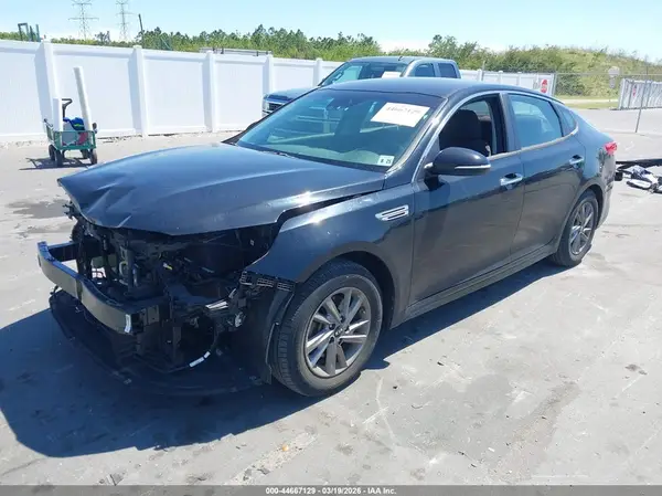 5XXGT4L37LG410378 2020 KIA OPTIMA - Image 2
