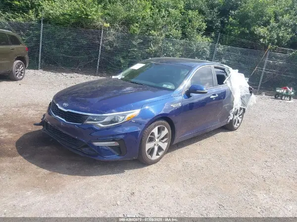 5XXGT4L37LG410820 2020 KIA OPTIMA - Image 2