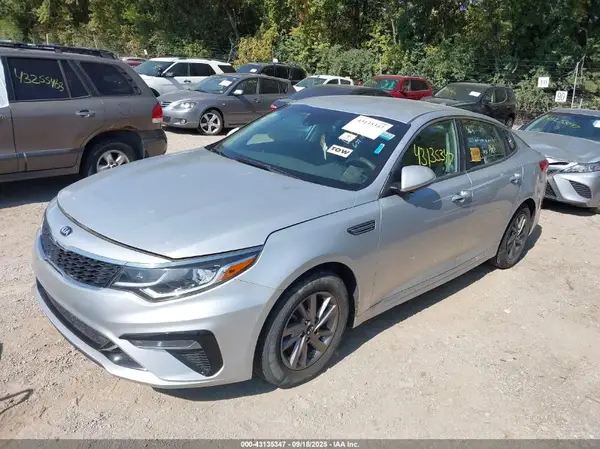 5XXGT4L37LG413345 2020 KIA OPTIMA - Image 2