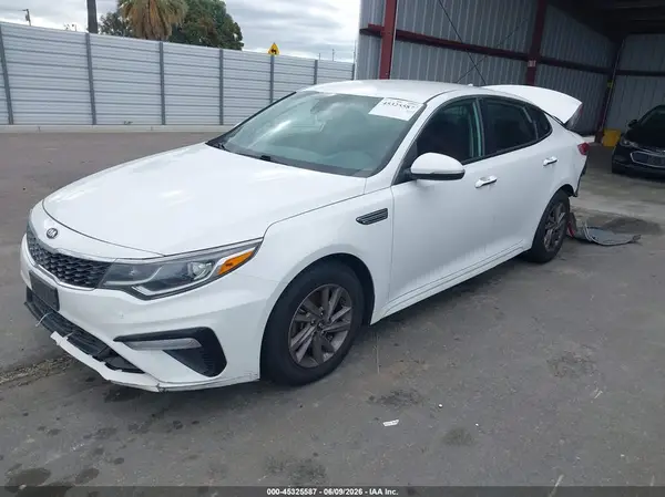 5XXGT4L37LG423325 2020 KIA OPTIMA - Image 2