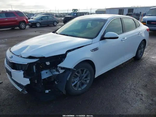 5XXGT4L37LG424197 2020 KIA OPTIMA - Image 2
