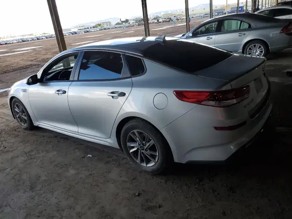 5XXGT4L37LG428783 2020 KIA OPTIMA - Image 2