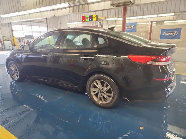 5XXGT4L37LG429058 2020 KIA OPTIMA - Image 2