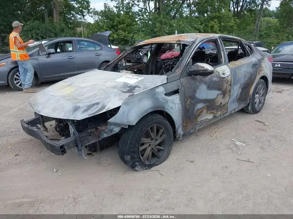 5XXGT4L37LG444725 2020 KIA OPTIMA - Image 2