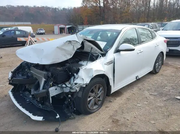 5XXGT4L37LG452033 2020 KIA OPTIMA - Image 2